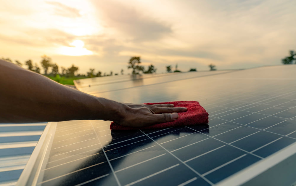 Zonnepanelen reinigen