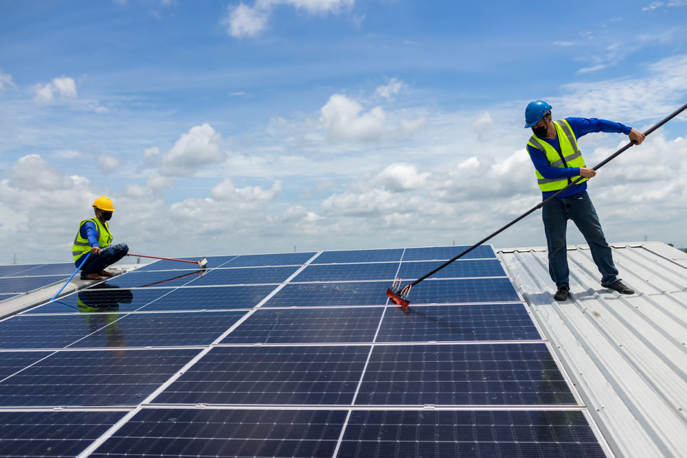 Zonnepanelen reinigen